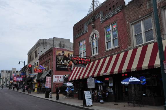 A famosa rua Beale, em em Memphis, no Tennessee - EUA